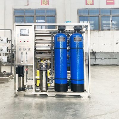 1TPH 2.1kW-380-415V 2xFRP 탱크 염기성 물 역오스모스식물