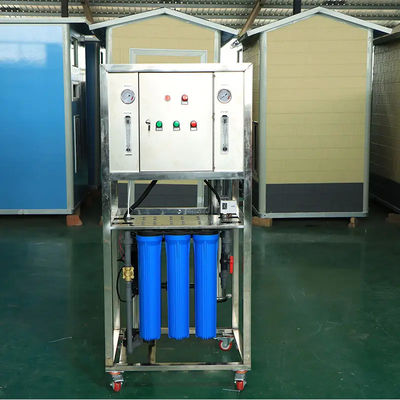 250L/H 1.7kW-220-240V 3단계 퇴적 필터와 함께 담수 역오스모스식물 공장