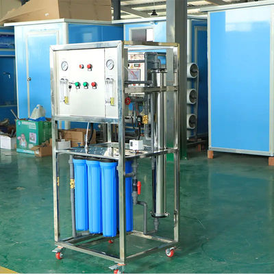 250L/H 1.7kW-220-240V 3단계 퇴적 필터와 함께 담수 역오스모스식물 공장