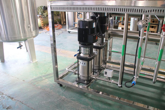 2TPH 3.0kW-380-415V 3xSS304 탱크 소금 물 역오스모스식물
