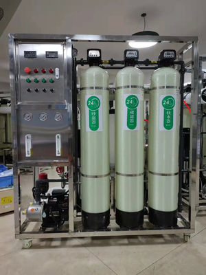 250L/H 1.7kW-380-415V 3xFRP 탱크 호박수 역오스모스식물