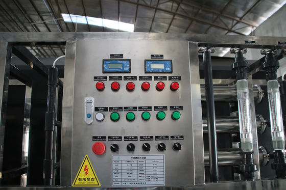 3TPH 5.5kW-380-415V 3xSS304 탱크 소금 물 역오스모스식물