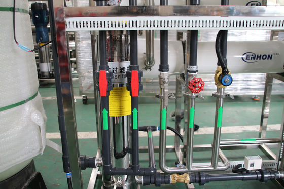 8TPH 14kW-380-415V 2xFRP 탱크 염기성 물 역오스모스식물