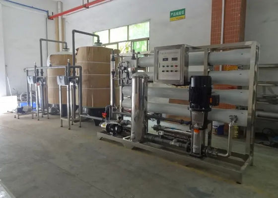 8TPH 14kW FRP 탱크 RO 산업용 자동차 식수 처리 기계 운영 상태 표시기와 함께