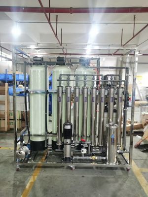 1.5TPH 염기성 물 역오스모스 플랜트 SS304 스키드 3.0kW 빠른 전속 시간 1.7kW-380-415V 시스템 설치 전력