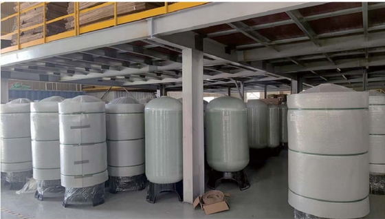 FRP 수처리 탱크 1365 φ325 × 1650mm 2.5' 스레드 2.0-2.5 T/H 우수한 반성 коррозия